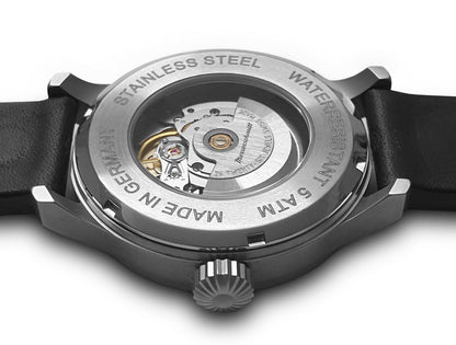 Messerschmitt BF109E-3-A Herren Pilotenuhr Braun/Schwarz • Sellita SW 200-1 Automatikwerk • Glasboden, Bild 2