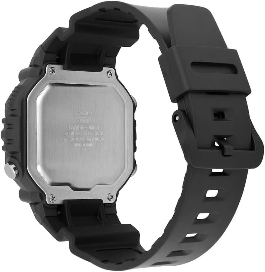 Reloj digital para hombre con caja plateada y correa de caucho negra
