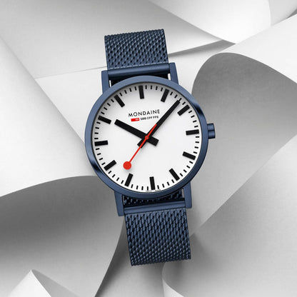 Mondaine Classic A660.30360.1BSBM Unisex Armbanduhr Blau • Gehärtetes Mineralglas • BackLight-Technologie, Bild 5