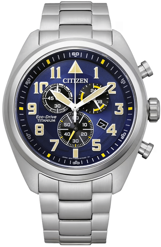 Citizen Herrenuhr mit Super Titanium Armband, rundem blauem Zifferblatt, Chronograph.