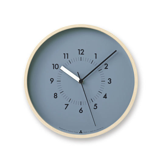 Wanduhr mit blauem Zifferblatt und goldfarbenem Rahmen, römische Zahlen, Zeiger