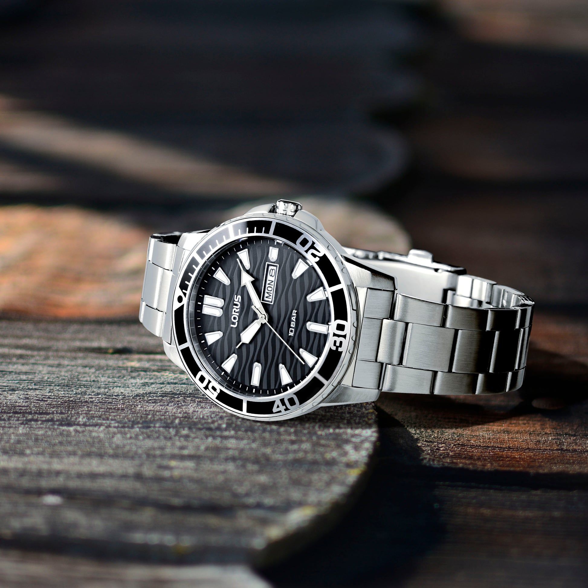 Lorus Sports RH355AX9 Herrenuhr Schwarz • Mineralglas • Datum & Wochentag, Bild 2
