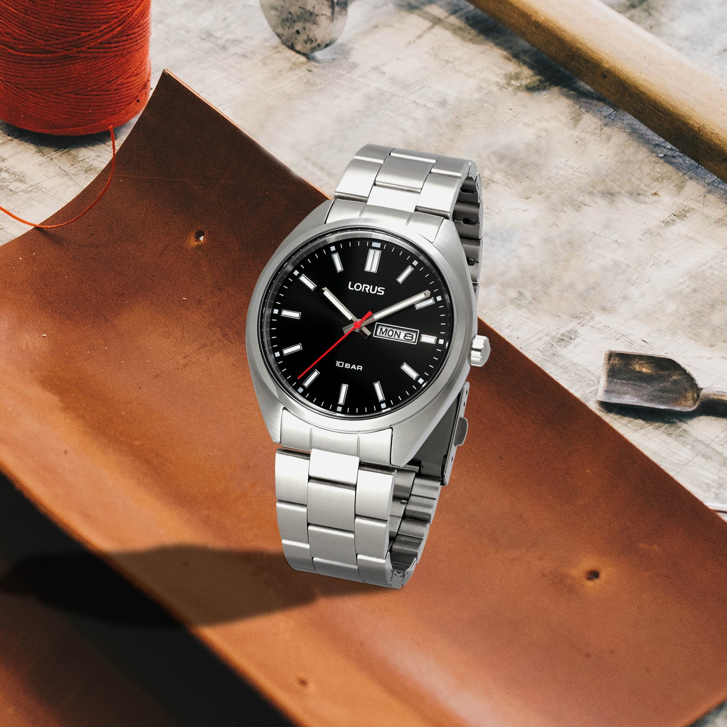 Lorus Sports RH363AX9 Herren Armbanduhr Schwarz • Mineralglas • 10 bar Wasserdicht, Bild 2