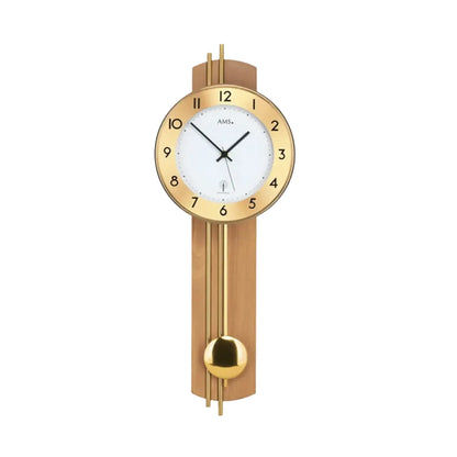 Wanduhr mit Holzgehäuse, goldfarbenem Pendel und rundem Ziffernblatt mit arabischen Ziffern