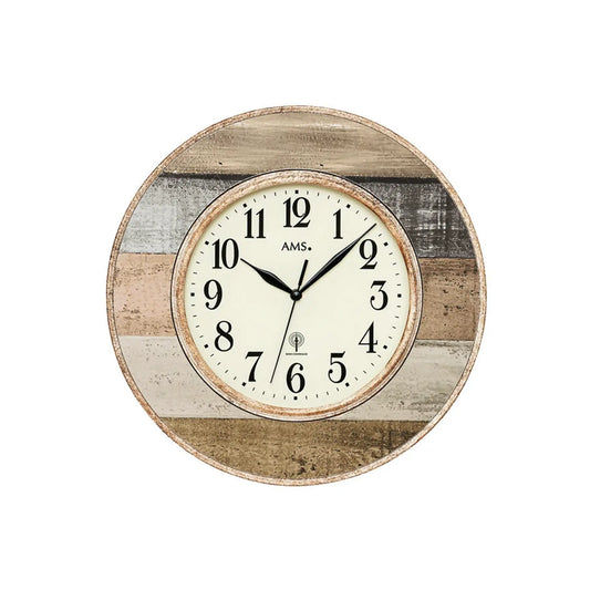 Braune runde Wanduhr mit AMS-Ziffernblatt und schwarzem Zeigerwerk im Vintage-Rahmen