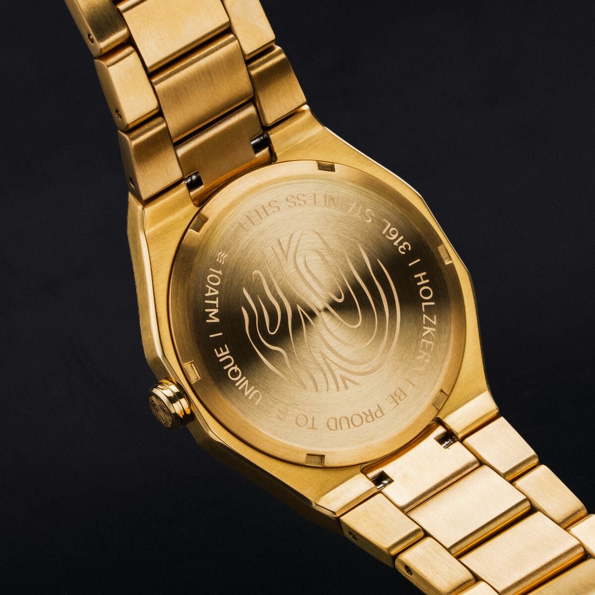 Herren-Armbanduhr Rückseite mit graviertem Deckel, goldfarbenem Edelstahlgliederarmband