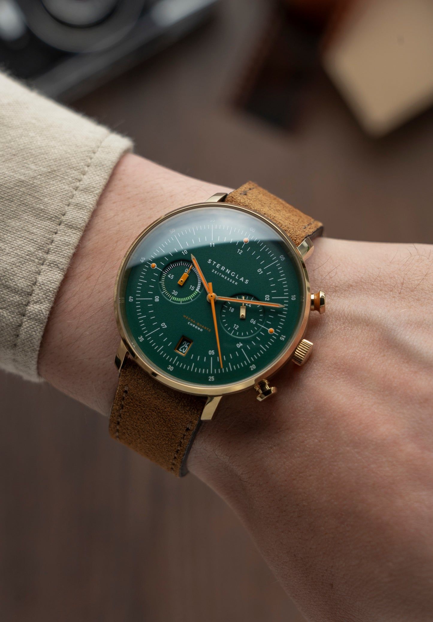 Sternglas Hamburg Chrono Edition Vintage S01-HCV22-WL02 Herrenuhr Dunkelgrün • Mecha-Quartz Chronograph • Gewölbtes