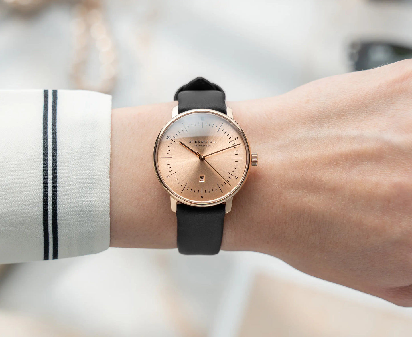 Sternglas Naos XS Edition Elyra Damen Armbanduhr Roségold • Bauhaus-Design • Quarzwerk, Bild 2