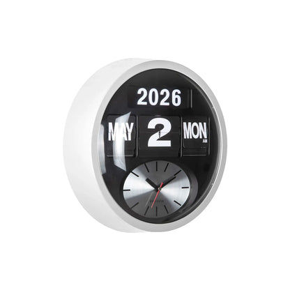 Wanduhr im weißen Ring, schwarzes Display mit Klappzahlen 2026 und analoger Zeitanzeige (2, MON)