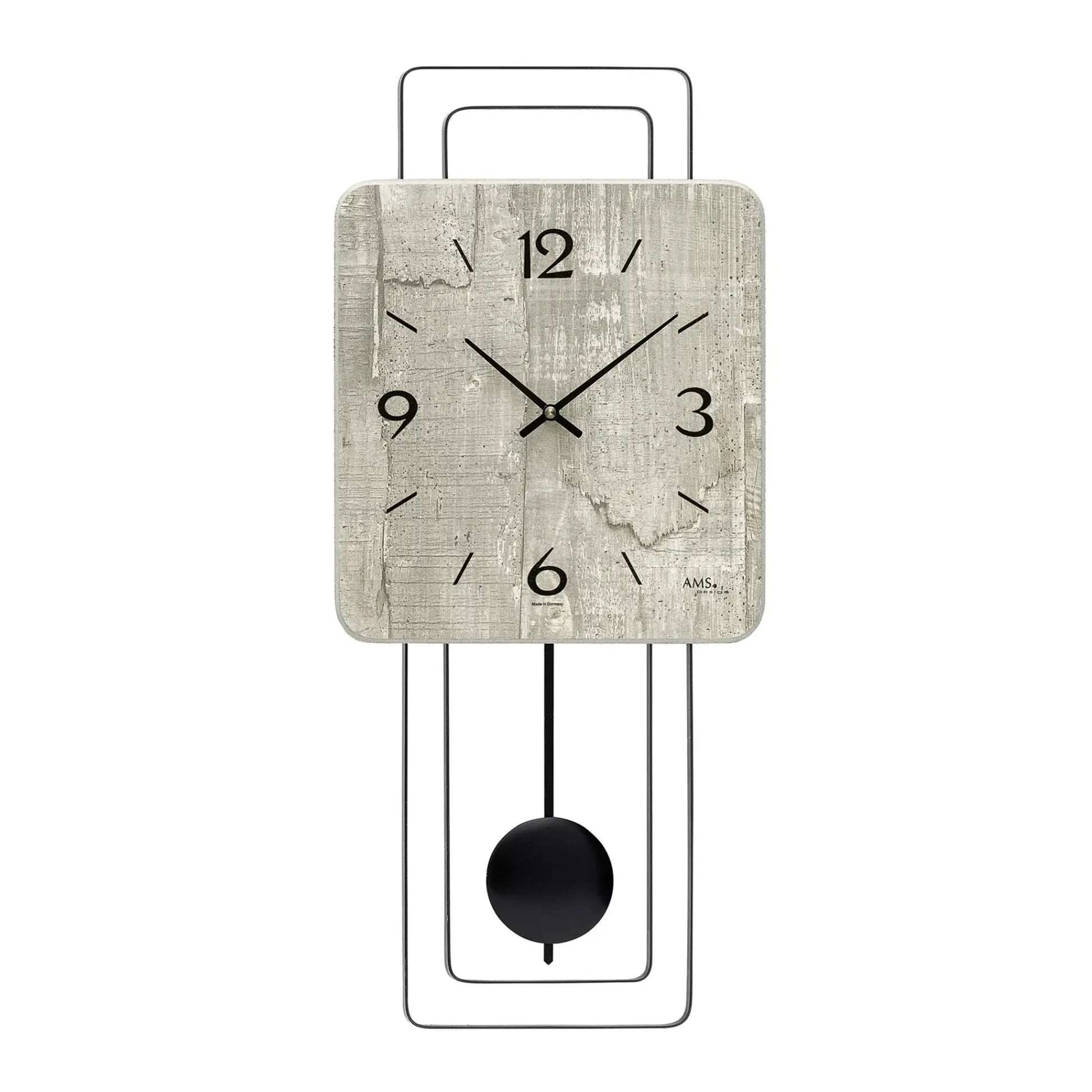 Wanduhr mit Betonoptik-Front, schwarzen Zeigern, Ziffern und Pendelwerk