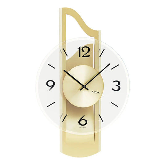 Frontnahe Wanduhr mit weißem Zifferblatt, goldfarbenem Gehäuse und facettiertem Mineralglas
