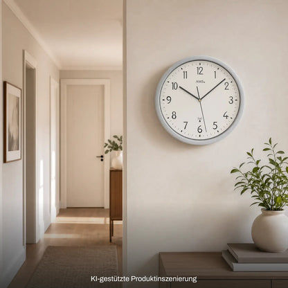 Funk-Wanduhr mit Holzoptik-Gehäuse und analogem Ziffernblatt, Markenanzeige AMS