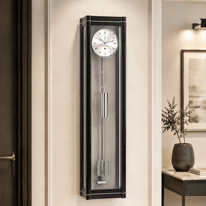 Reloj de pared con marco negro y gran cristal, esfera redonda