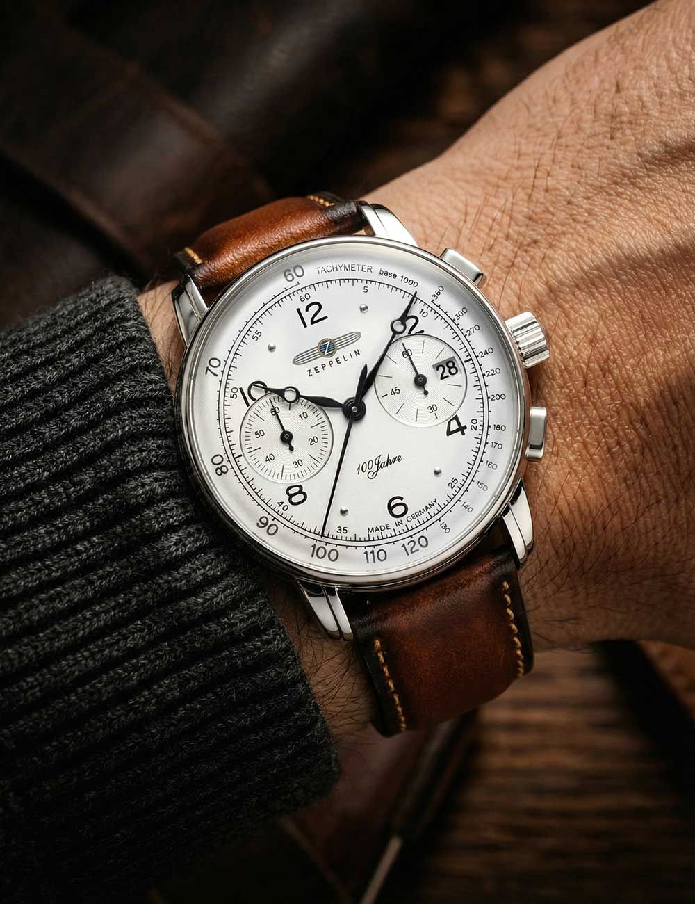Zeppelin 8676-1 100 Jahre Zeppelin Herren Chronograph Schwarzsilber • Chronographenfunktion • 5 ATM wasserdicht, Bild 3