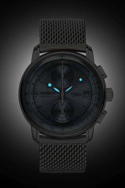 Zeppelin 100 Jahre 8670M-4 Herrenuhr Eisblau • Chronograph • Mineralglas K1, Bild 2