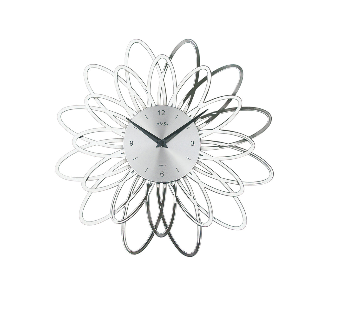 AMS väggklocka med blommig metallblad-look och vit urtavla, svarta visare