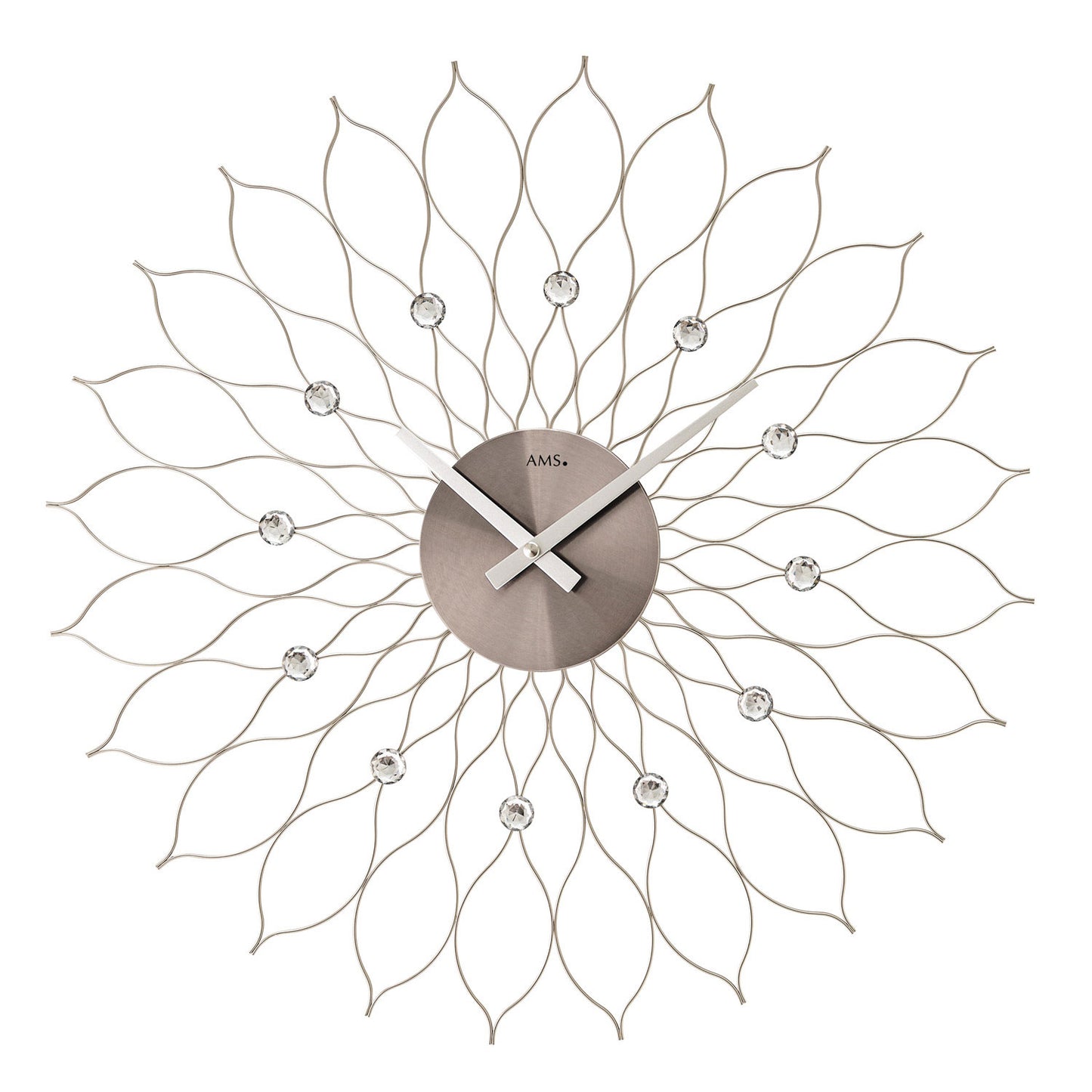 Väggklocka med blommotiv, silverfärgad metallram och grå urtavla med visare