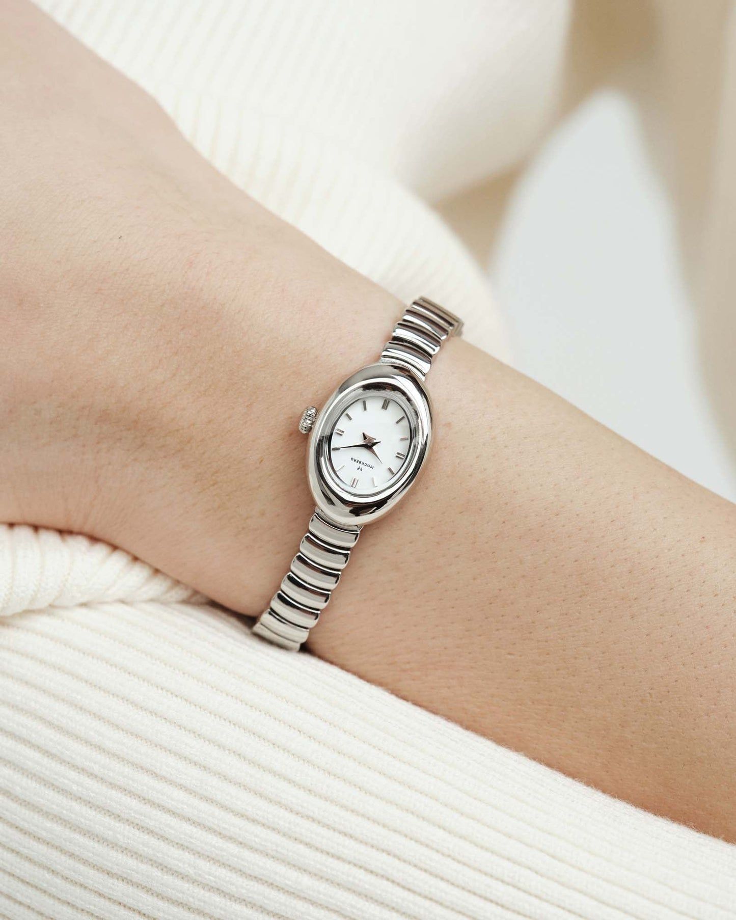 Mockberg Belle Oval Petite MB1417 Damen Armbanduhr Silber • Mineralglas • Edelstahlarmband, Bild 3
