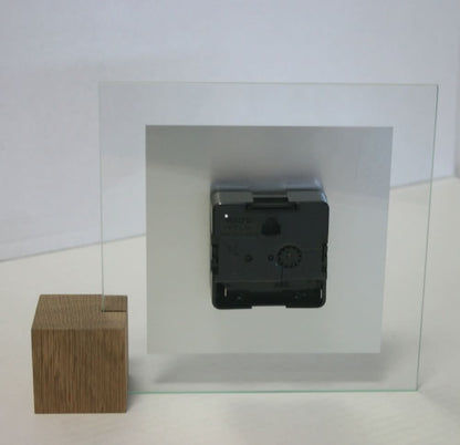 AMS Table Clock 16x19x4 cm Glass • Precise Quartz Movement • Modern Design
