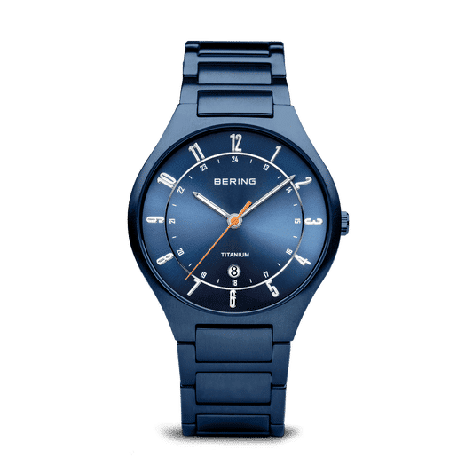 Bering Herrenuhr mit mattem Titan-Gliederarmband und blauem Zifferblatt