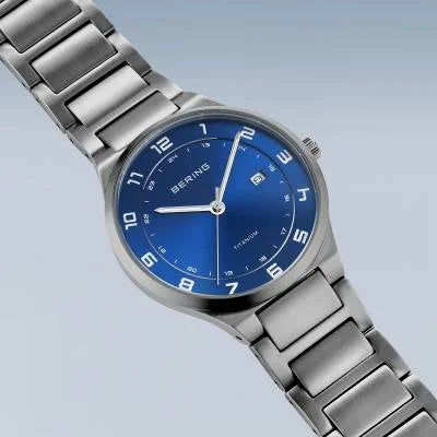 Bering Titanium 15139-707 Herrenuhr Silber • Saphirglas • 10 ATM Wasserdicht, Bild 3