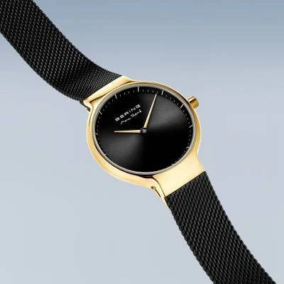 Bering 15531-132 Damen Armbanduhr Schwarz-Gold • Saphirglas • Milanese-Edelstahlband, Bild 4