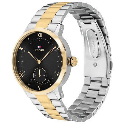 Tommy Hilfiger Herrenuhr schräg von vorn mit schwarzem Zifferblatt und Faltschließe