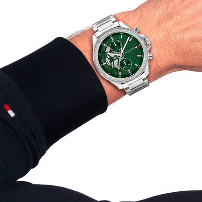 Herren-Armbanduhr am Handgelenk, silbernes Edelstahlarmband, grünes Zifferblatt