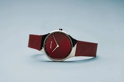Bering Classic 12131-303 Damen Armbanduhr Rot • Saphirglas • Milanaise-Armband, Bild 3