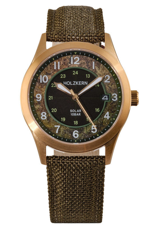 Holzkern Wildlight Unisex Armbanduhr Moosgrün/Goldfarben • Solarwerk • Saphirglas