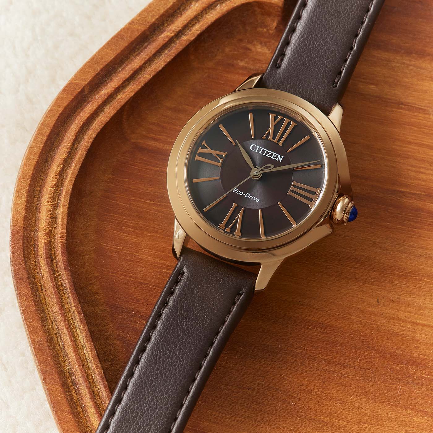 Citizen Ceci EM1163-09X Damenuhr Roségold • Eco-Drive Saphirglas • Apfelarmband Braun, Bild 5