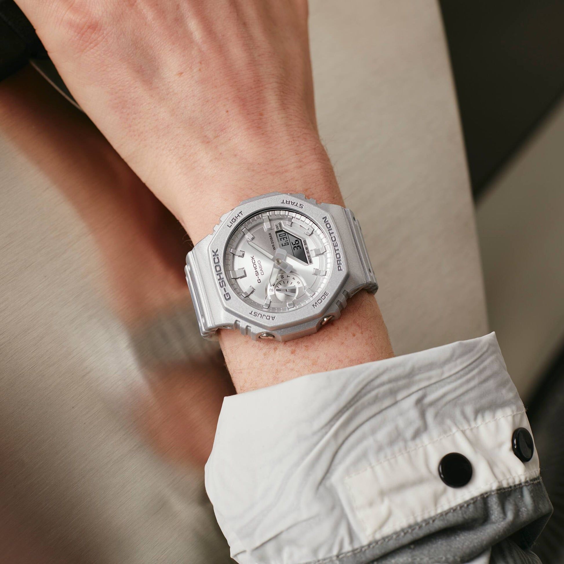 Casio GA-2100FF-8AER G-Shock Classic Herrenuhr Silbermetallic • Carbon Core Guard • Stoßfest & 20 bar, Bild 3