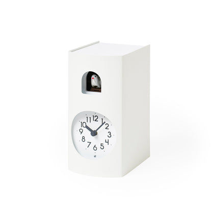 Lemnos Wanduhr in Weiß mit Kuckucksfenster und rundem Zifferblatt
