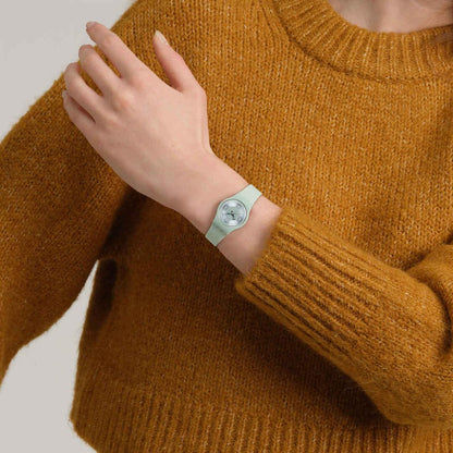 Swatch Originals Small LG131 Serenity Of Sage Damenuhr Grün • Leuchtzeigerwerk • Farblich abgestimmtes Armband, Bild 6