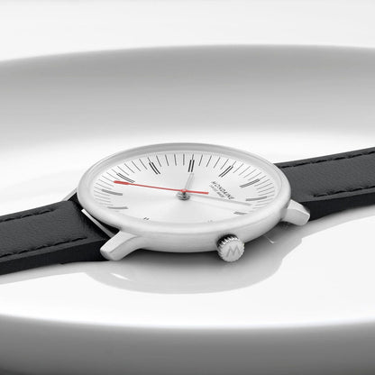 Mondaine Doppio MLE.33110.LBV Damenuhr Schwarz • Saphirglas • Swiss Made, Bild 10