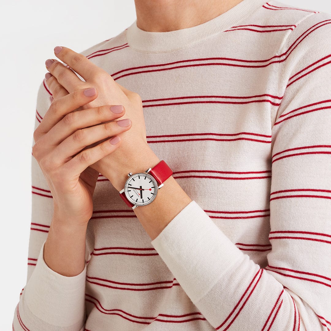 Mondaine Evo2 MSE.35110.LCV Damenuhr Rot • Saphirglas • Veganes Traubenleder, Bild 9