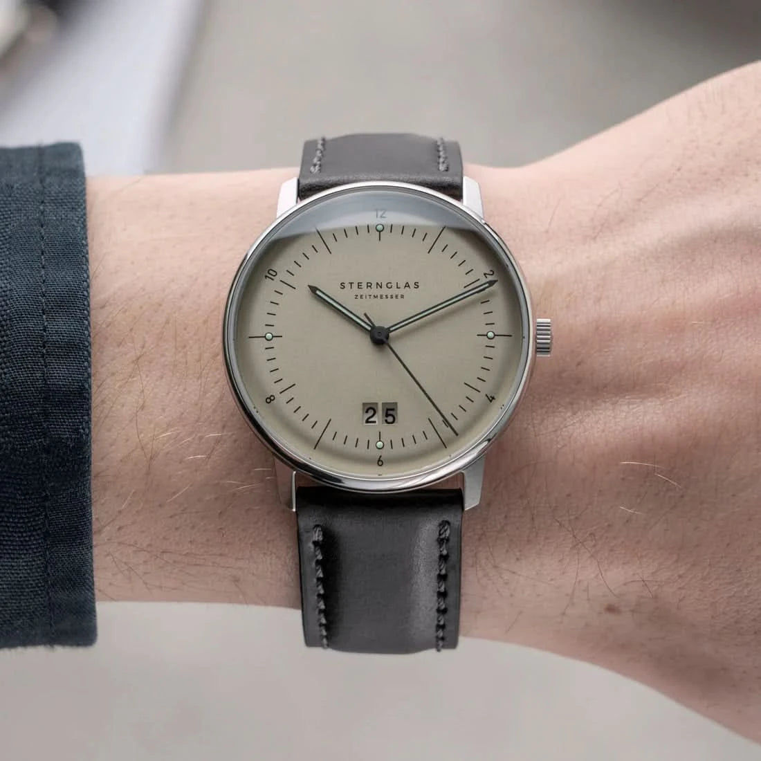 Sternglas Naos S01-NAG26-BR02 Men's Watch • Bauhaus Design