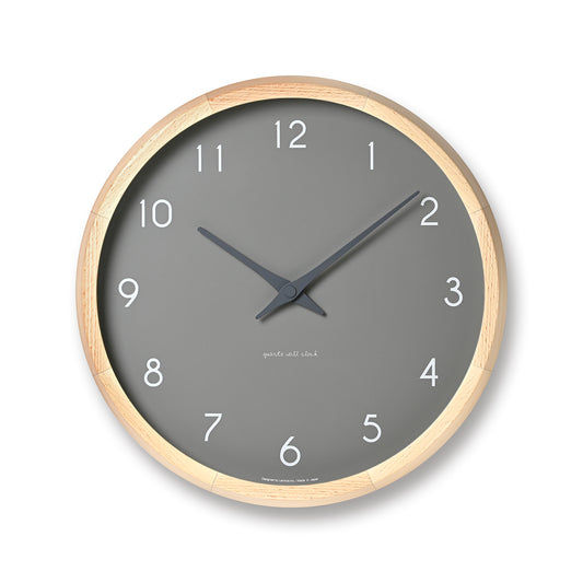 Wanduhr mit grauem Zifferblatt und Buchenholz-Gehäuse, schlichte Zeiger
