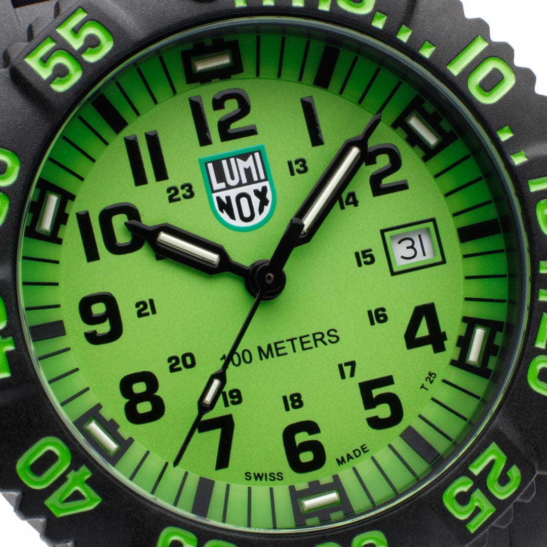 Luminox Sea Lion X2.2067.1 Herrenuhr Schwarz/Grün • CARBONOX™-Gehäuse • Luminox Light Technology, Bild 4