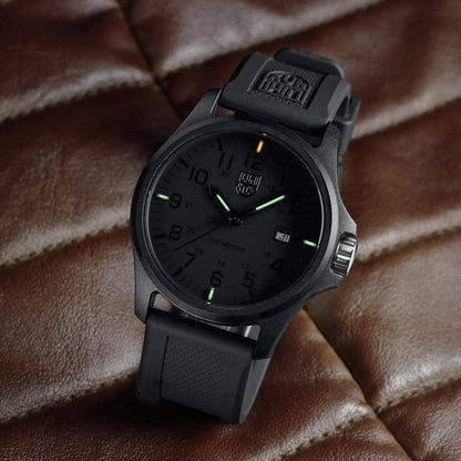 Luminox Moon Valley X2.2402 Herren Armbanduhr Schwarz • CARBONOX Gehäuse • Luminox Light Technology, Bild 3