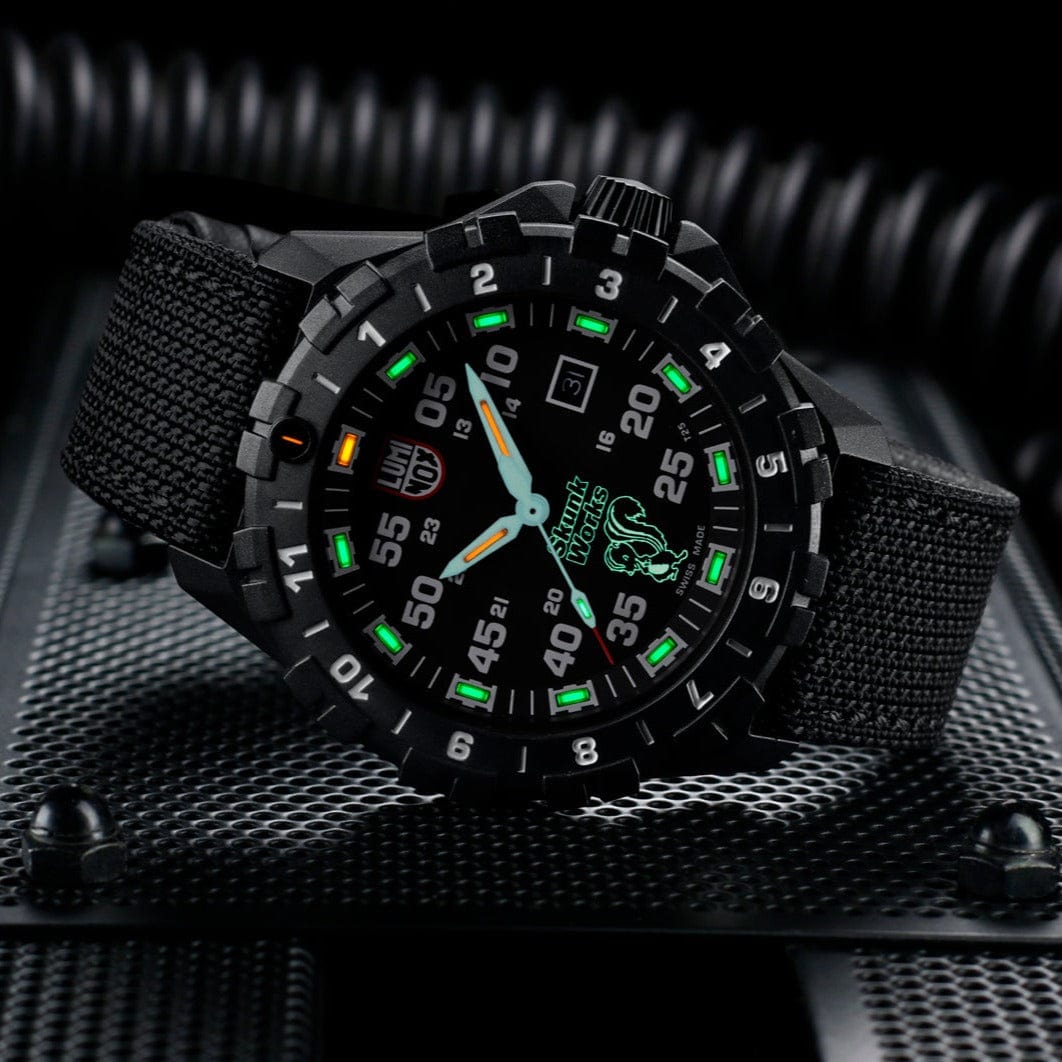 Luminox F-117 Nighthawk x Skunk Works XA.6442.H Herren Armbanduhr • Saphirglas • CARBONOX™-Gehäuse, Bild 3