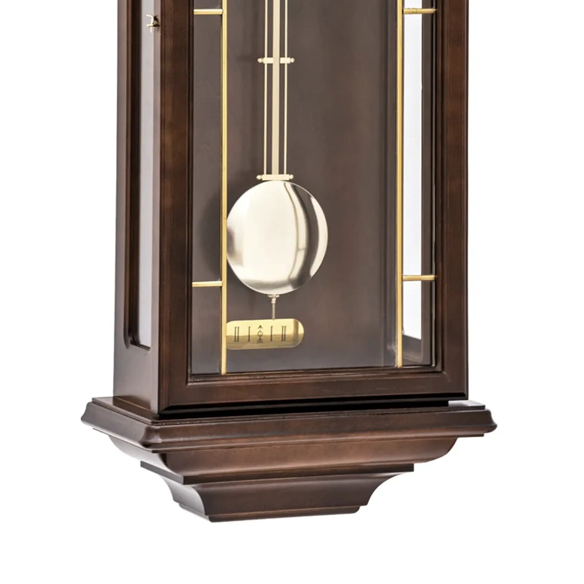 Nussbaum-Wanduhr mit Pendel und goldenem Zifferblatt