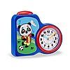 Blauer Wecker mit Panda-Motiv und analogem Ziffernblatt, roter Knopf oben