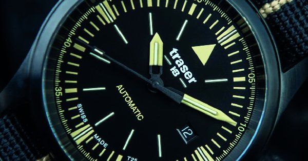 Traser H3 P59 Aurora GMT 107231 Herrenuhr Anthrazit • Trigalight & Super-LumiNova • Saphirglas, Bild 2