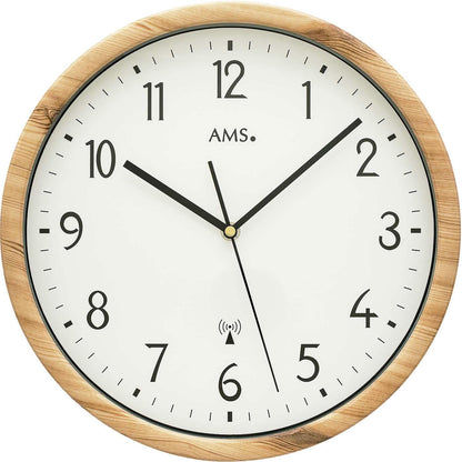 AMS Wall Clock 30x30x6 cm Plastic • Radio-controlled • Timeless Design