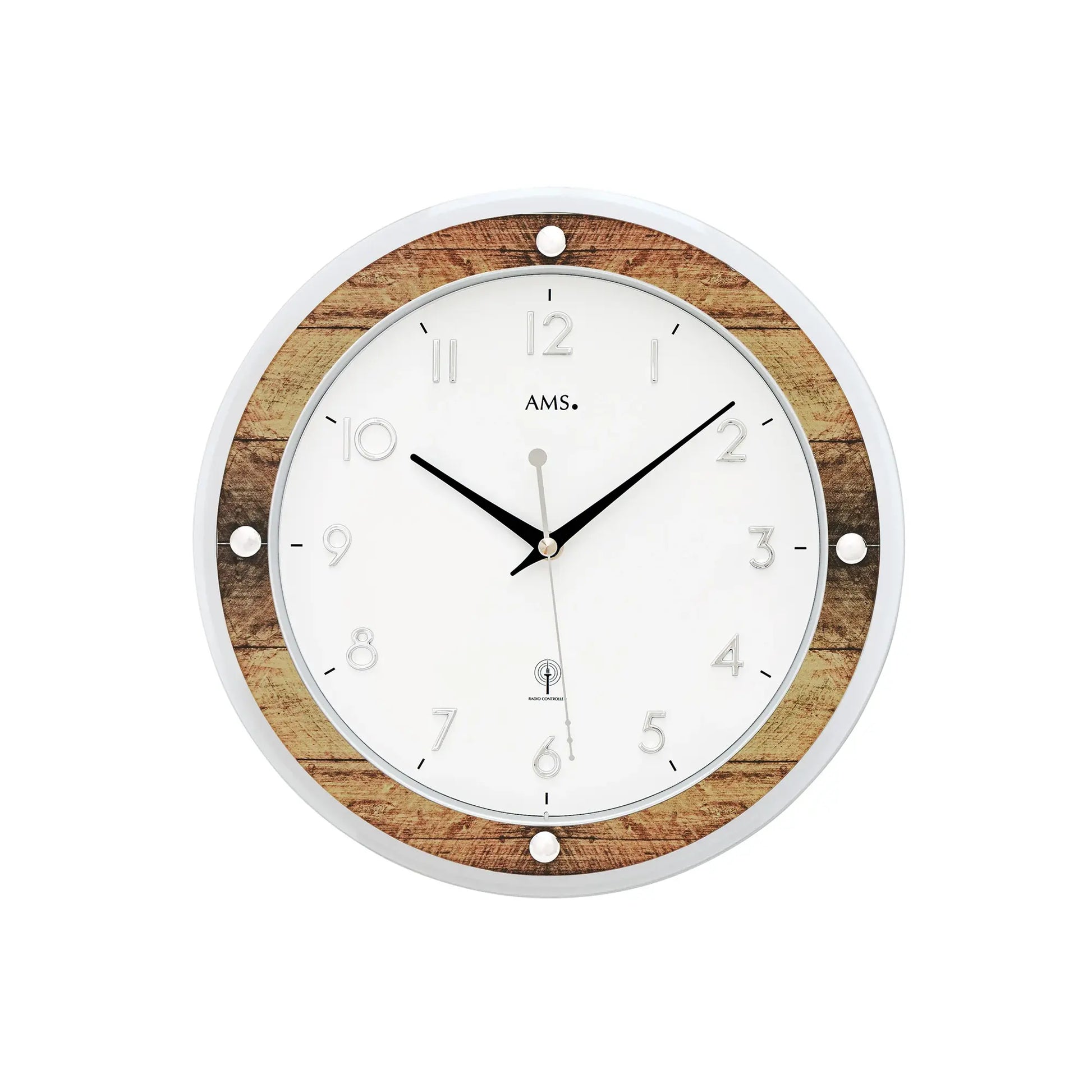 AMS Funkwerk Wanduhr: weißes Zifferblatt, schwarze Zeiger, brauner Holzrand und silberner Rahmen