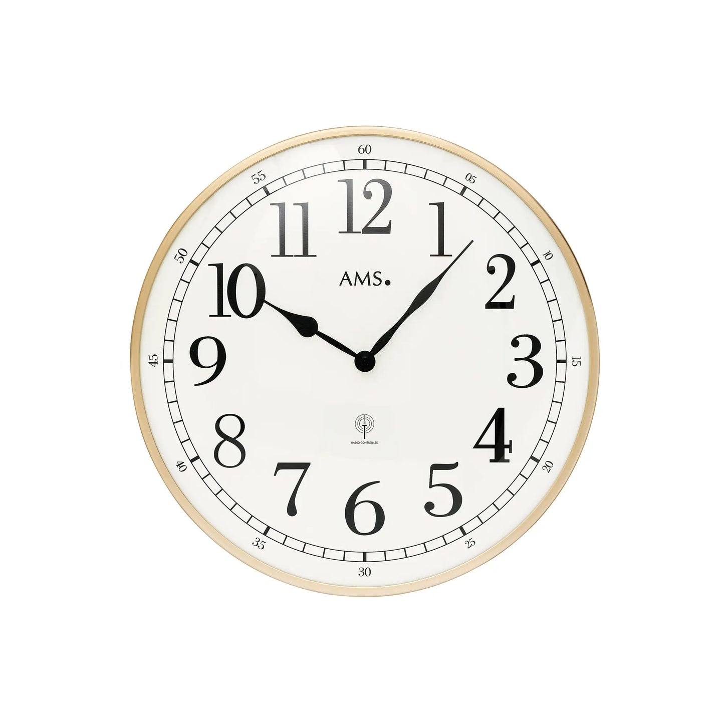 Wanduhr mit rundem Messingrahmen, weißem Ziffernblatt und schwarzen Uhrzeigern