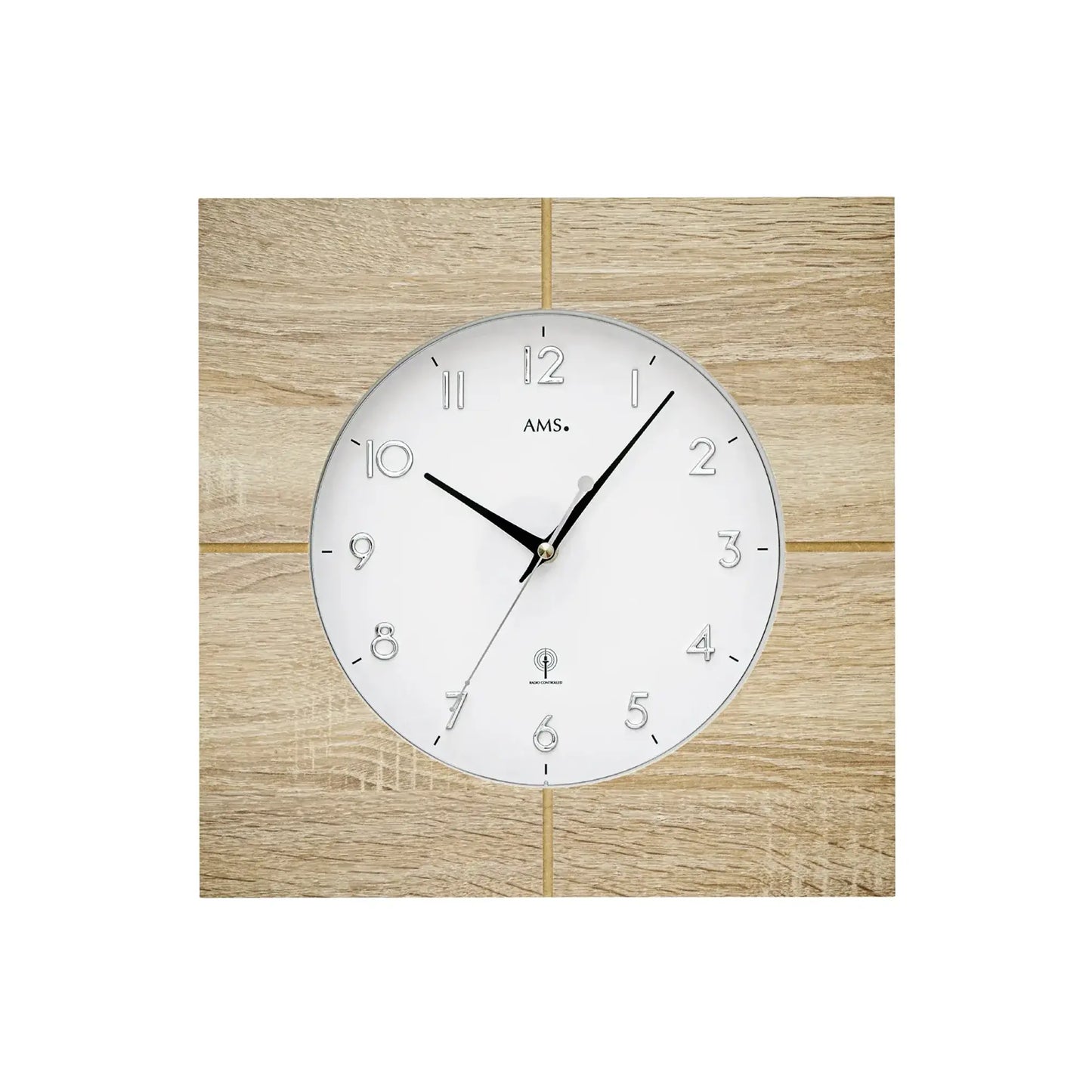 Runde Wanduhr AMS mit weißem Ziffernblatt und schwarzen Zeigern auf Sonoma-Eiche-Optik
