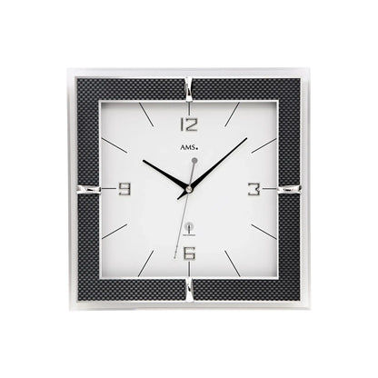 Funk-Wanduhr im quadratischen schwarzen Carbonrahmen mit Glas und Zeigern