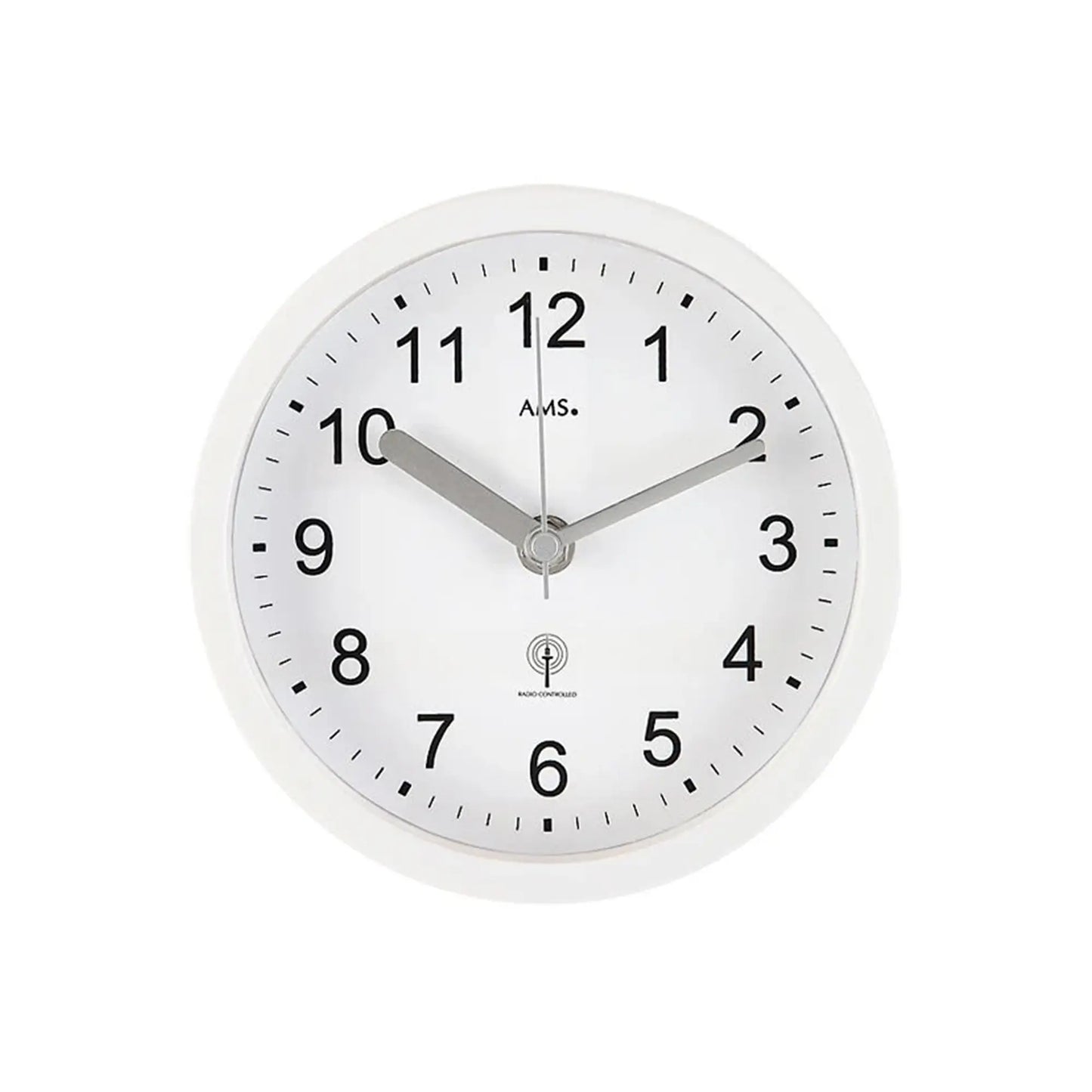 Weiße runde AMS Wanduhr mit analogen Zeigern und schwarzen Ziffern